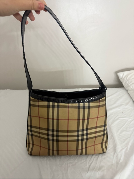 Burberry Handbags - burberry shoulder bag noya